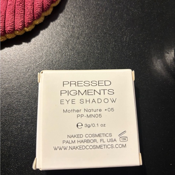 Make Up Lot (Small Makeup Bag with 3 items) - Picture 7 of 9